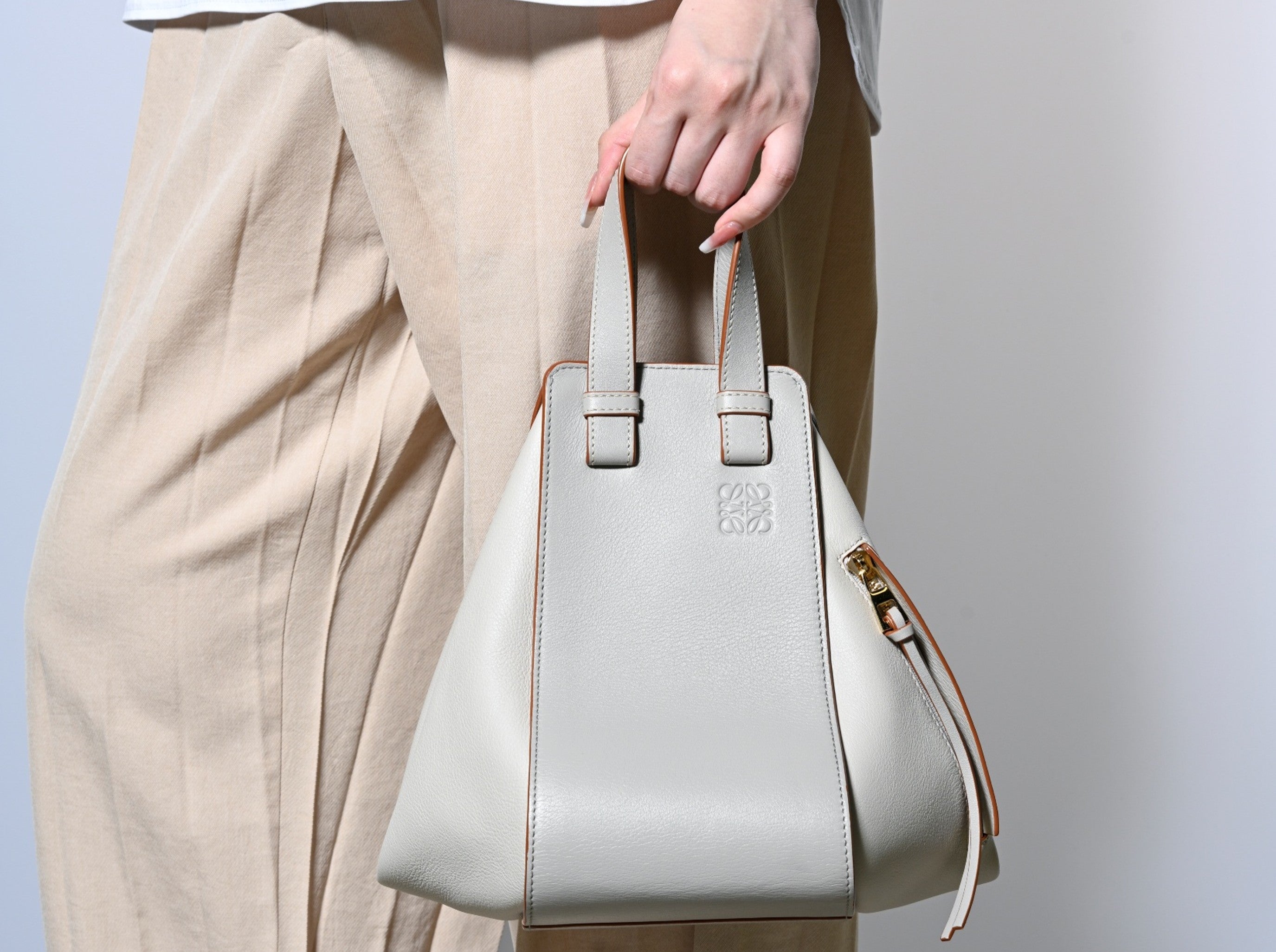 10万円以下】憧れLOEWE(ロエベ)のアイテムがお手頃価格で買えるって