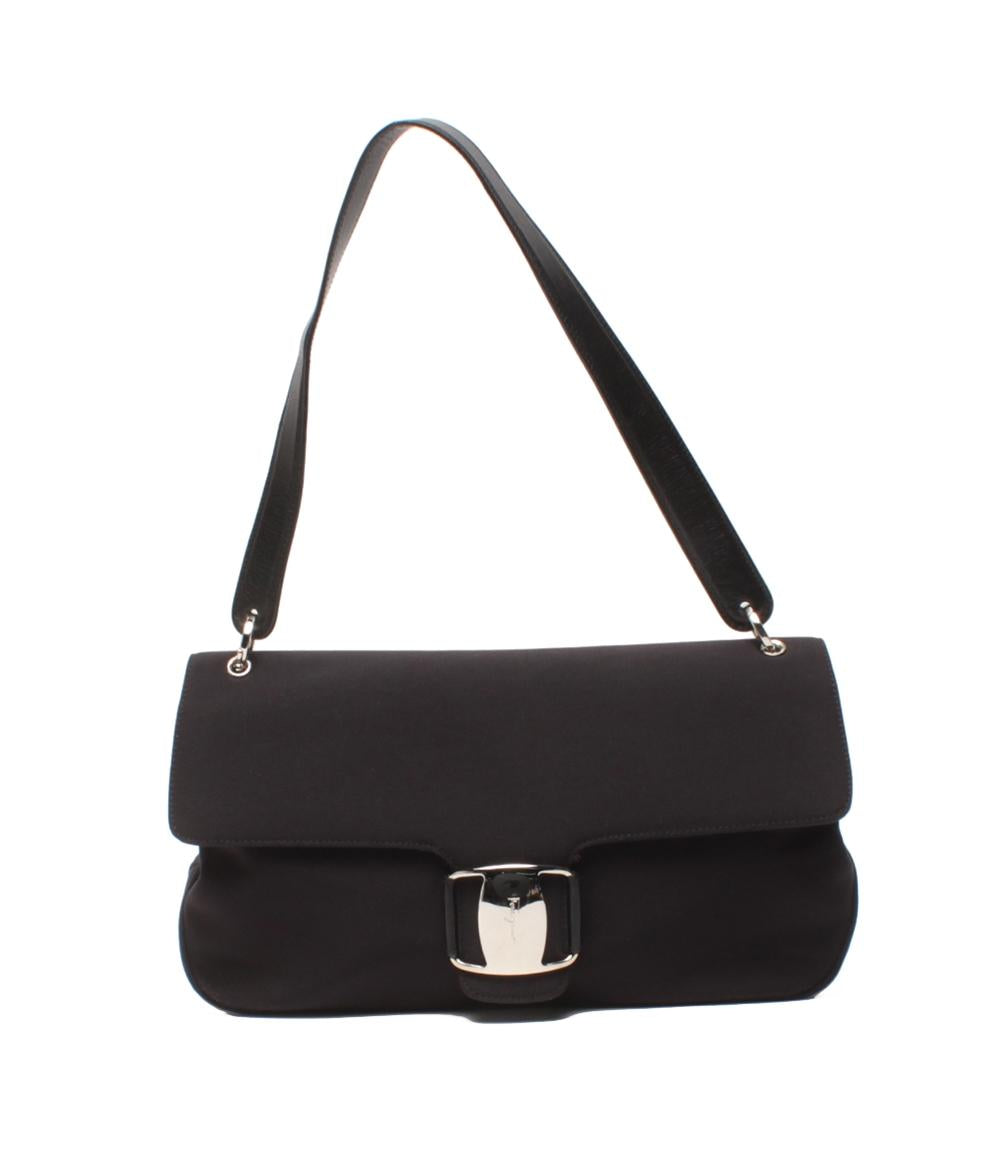 サルヴァトーレフェラガモ B ショルダーバッグ 肩掛け ヴァラ