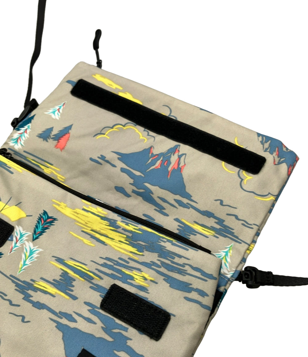 美品 KiU ショルダーバッグ 斜め掛け サコッシュ メンズ レディース キウ