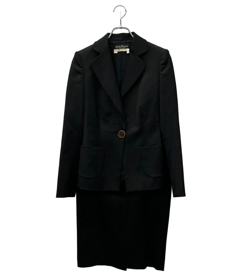Salvatore Ferragamo セットアップ スカートスーツ R.N 136180843
