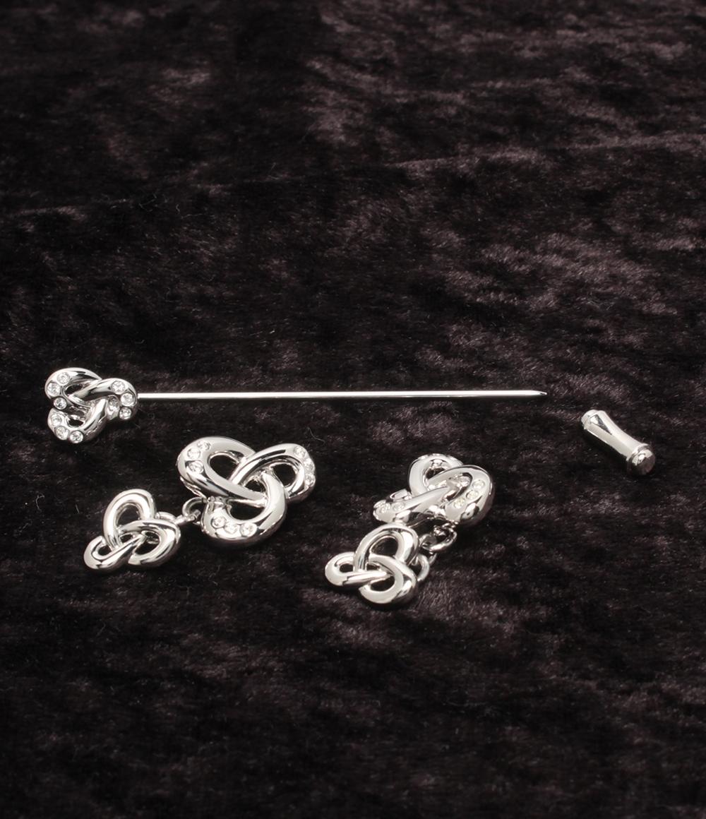 美品 スワロフスキー ピンブローチ レディース SWAROVSKI