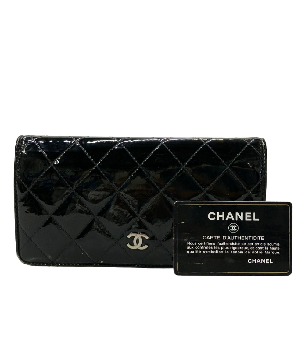 CHANEL 二つ折り財布 エナメル パテントレザー マトラッセ レディース シャネル