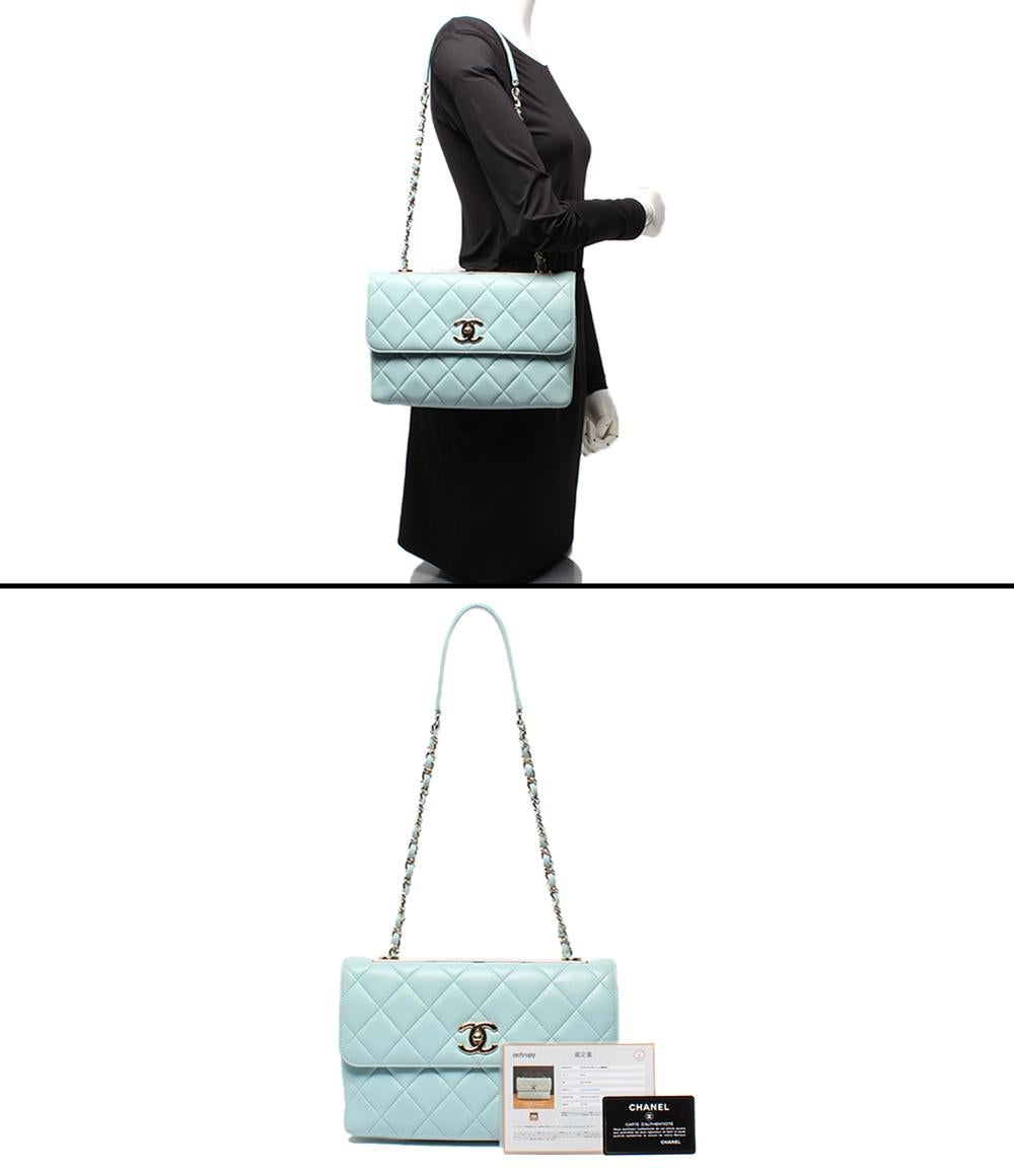 美品 CHANEL チェーンショルダーバッグ 肩掛け マトラッセ ゴールド金具 ラムスキン ライトブルー トレンディCC A92235 レディース シャネル