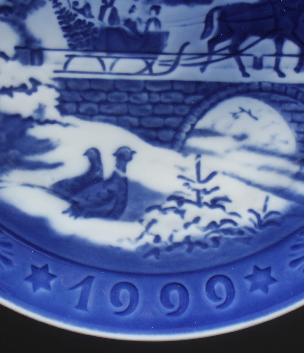 美品 Royal Copenhagen イヤープレート 飾り皿 18cm 1999 ロイヤルコペンハーゲン