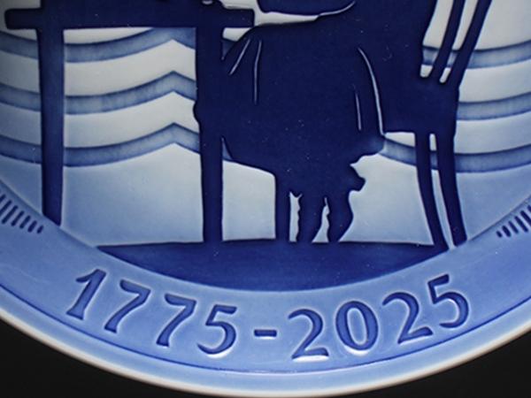 美品 Royal Copenhagen イヤープレート 飾り皿 18cm 1775-2025 ロイヤルコペンハーゲン