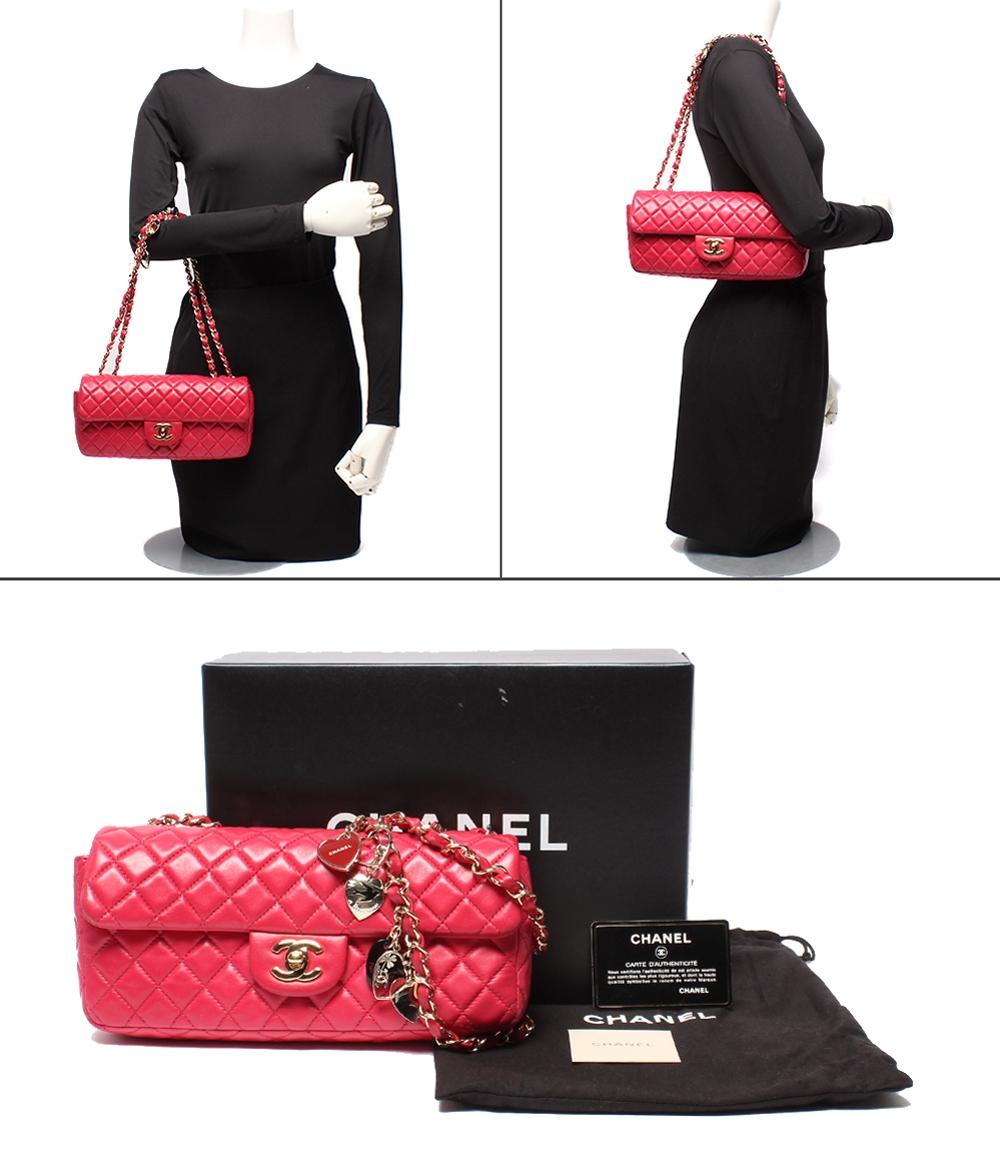 CHANEL チェーンショルダーバッグ バレンタイン限定 ダブルチェーン ゴールド金具 ココマーク チャーム付き マトラッセ25 レディース シャネル