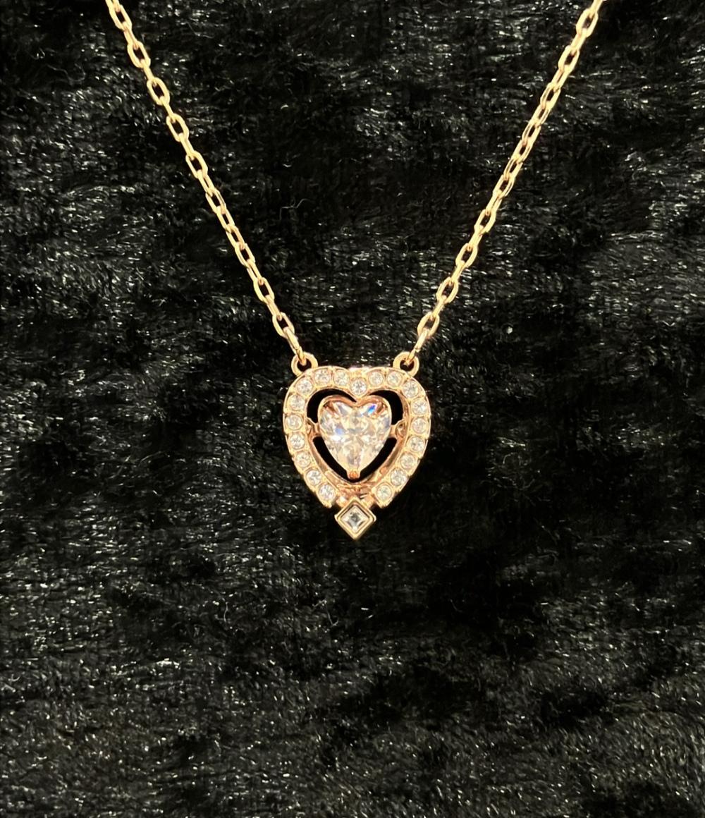 美品 スワロフスキー ネックレス ハートモチーフSparkling Dance Heart