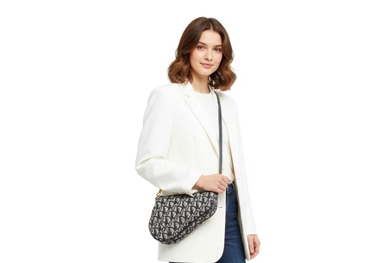 Christian Dior (クリスチャンディオール)のブランドイメージは？その魅力やターゲット層を徹底分析