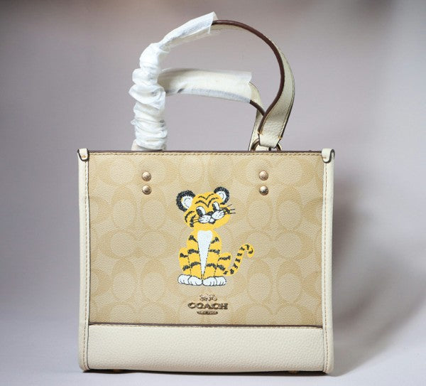 COACH(コーチ)中古バッグ人気モデルの選び方と価格相場を解説