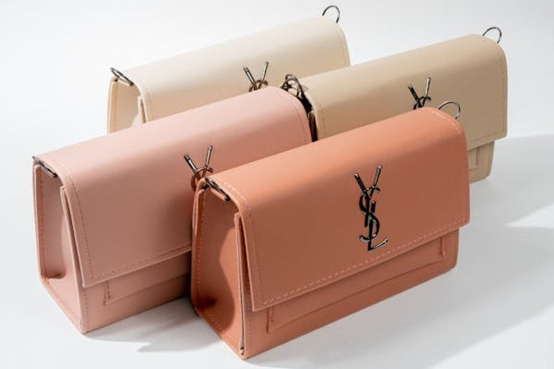 【10万円以下】憧れブランドのアイテムがお手頃価格で買えるって知ってた? ~SAINT LAURENT(サンローラン)アイテム10選~