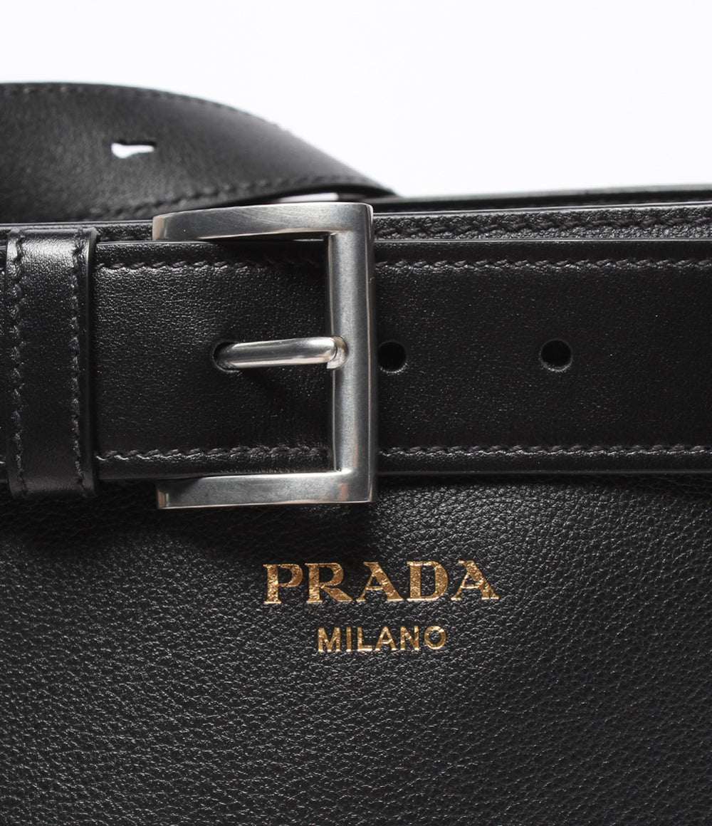 美品 PRADA ショルダーバッグ 肩掛け バックル ベルト付 レザー バケットバッグ レディース プラダ