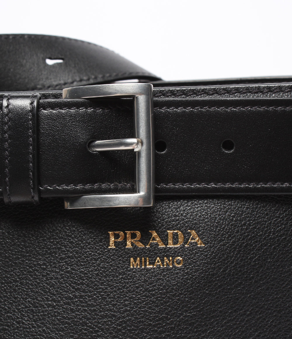 美品 PRADA ショルダーバッグ 肩掛け バックル ベルト付 レザー バケットバッグ レディース プラダ