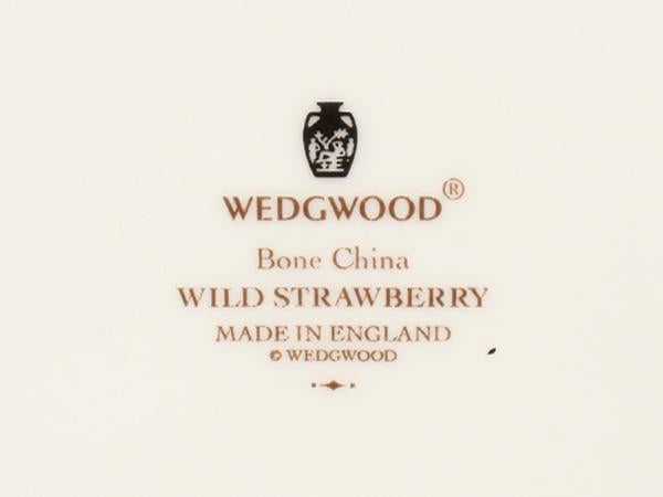 美品 WEDGWOOD スクエアディッシュ 皿 22cm ワイルドストロベリー ウエッジウッド