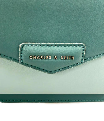 チャールズアンドキース ショルダーバッグ 斜め掛け レディース charles＆keith