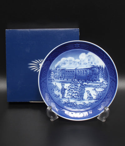 美品 Royal Copenhagen イヤープレート 飾り皿 18cm 2004 ロイヤルコペンハーゲン