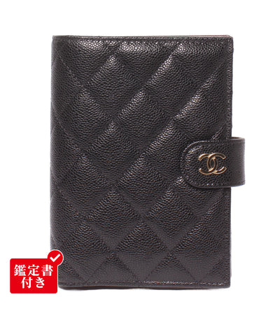美品 CHANEL 二つ折り財布 パスポートケース マトラッセ ゴールド金具 ランダム番台 キャビアスキン AP3791 レディース シャネル