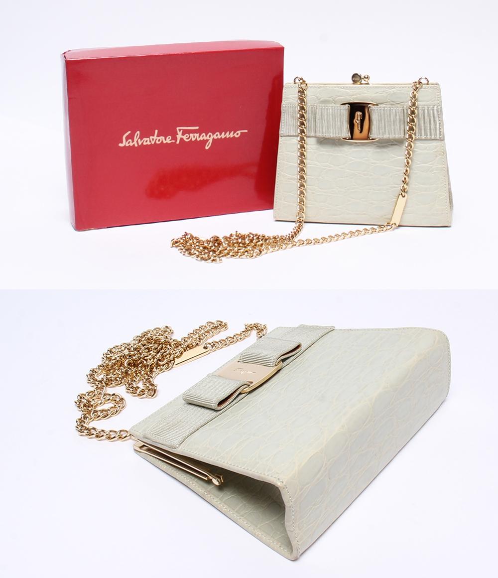 サルバトーレフェラガモ ショルダーバッグ 斜め掛け ヴァラ レディース Salvatore Ferragamo