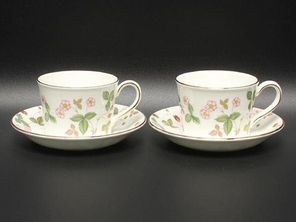 美品 ウエッジウッド カップ＆ソーサー 2客セット ペア ワイルドストロベリー WEDGWOOD