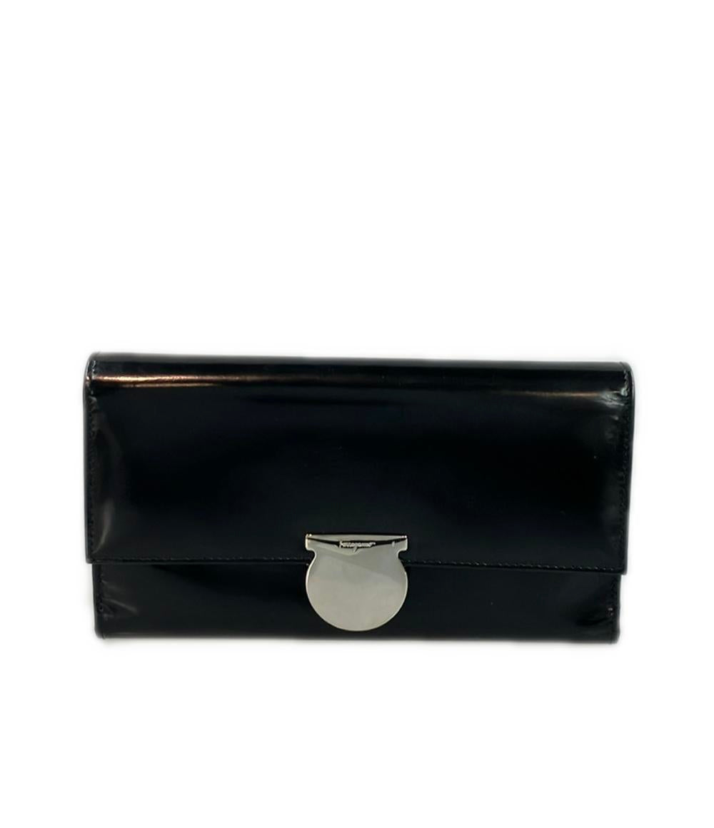 サルヴァトーレフェラガモ 三つ折り長財布 ガンチーニ ユニセックス Salvatore Ferragamo