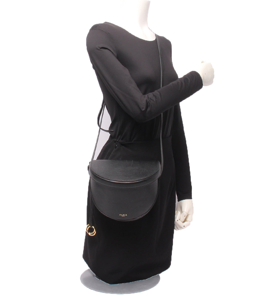 アライヤ ショルダーバッグ 斜め掛け AA1L2013CA21 レディース ALAIA ALAIA ショルダーバッグ 斜め掛け AA1L2013CA21 レディース アライヤ