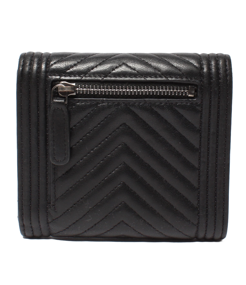 CHANEL 二つ折り財布 31番台 シェブロン Vステッチ シルバー金具 ボーイシャネル レディース シャネル