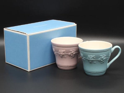美品 ウエッジウッド マグカップ 2点セット ペア フェスティビティ ピンク ブルー WEDGWOOD