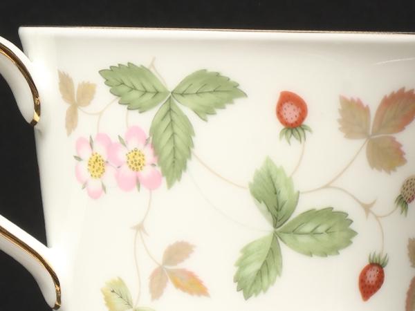 美品 ウエッジウッド カップ＆ソーサー 2客セット ペア ワイルドストロベリー WEDGWOOD