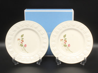 美品 WEDGWOOD プレート 皿 2点セット 21cm フェスティビティ ラズベリー ウエッジウッド