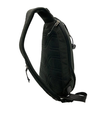 美品 patagonia ボディバッグ アトムスリング Atom Sling 8L メンズ パタゴニア