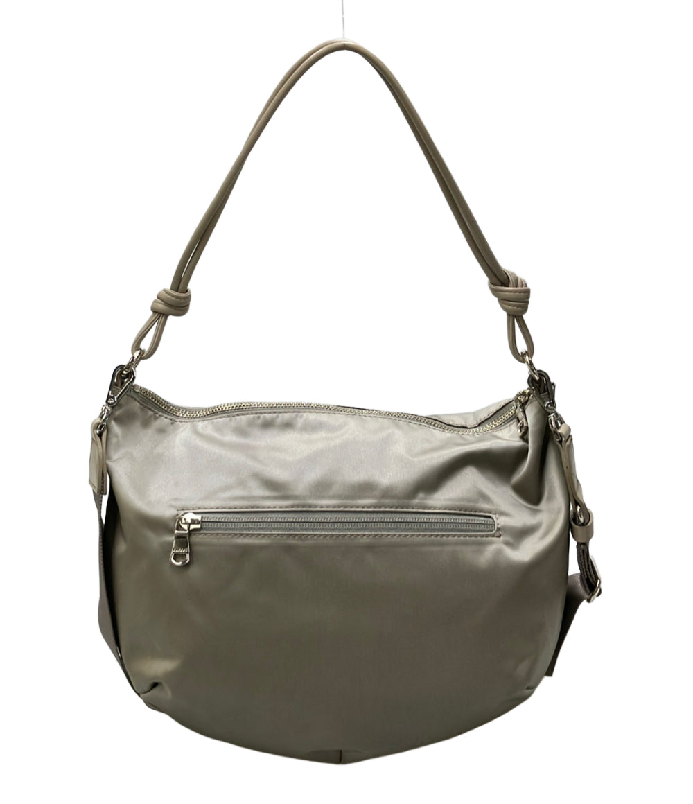 美品 russet ショルダーバッグ 2WAY 肩掛け 斜め掛け クラウズナイロン レディース ラシット