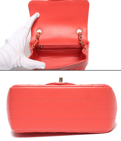 CHANEL チェーンショルダーバッグ 肩掛け ゴールド金具 Vステッチ シングルチェーン シングルフラップ シェブロン ラムスキン A35200 レディース