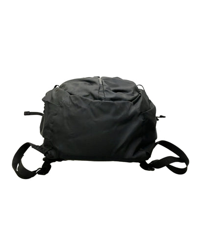 美品 HELLY HANSEN リュック Skarstind 20 キッズ ヘリーハンセン