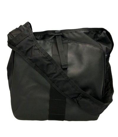 美品 BRIEFING ショルダーバッグ 斜め掛け 肩掛け メンズ ブリーフィング