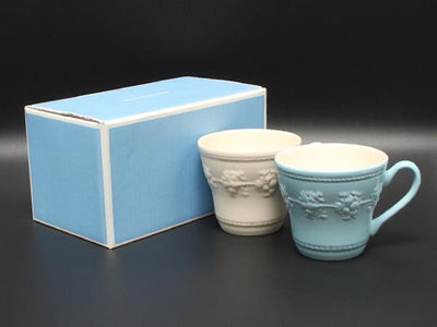 美品 ウエッジウッド マグカップ 2点セット ペア フェスティビティ アイボリー ブルー WEDGWOOD