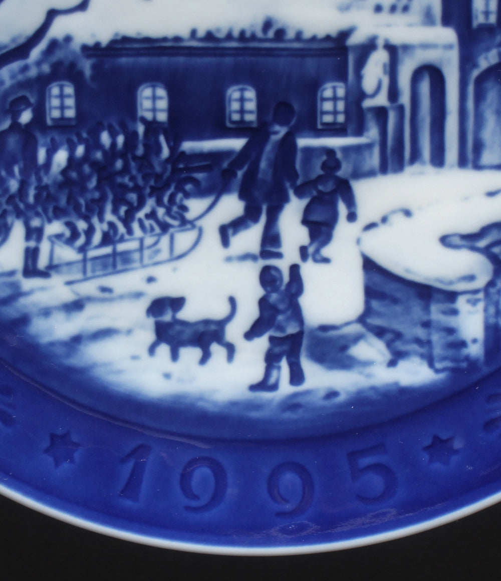美品 Royal Copenhagen イヤープレート 飾り皿 18cm 1995 ロイヤルコペンハーゲン