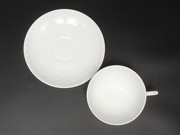 美品 Royal Copenhagen カップ＆ソーサー ホワイトフルーテッド ハーフレース ロイヤルコペンハーゲン