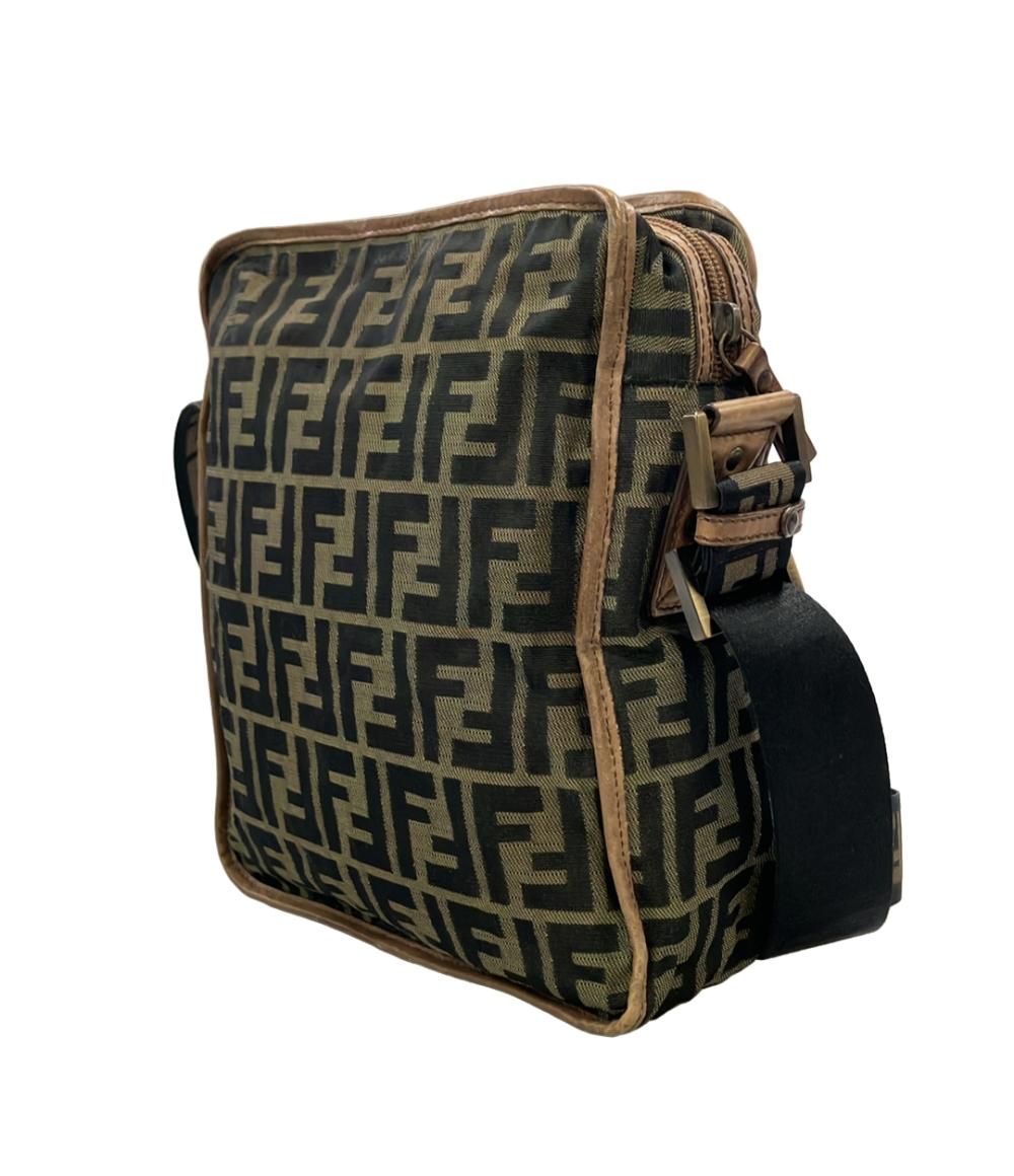 FENDI ショルダーバッグ 斜め掛け ズッカ レディース メンズ