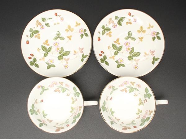 美品 ウエッジウッド カップ＆ソーサー 2客セット ペア ワイルドストロベリー WEDGWOOD