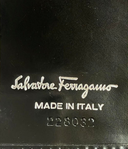 サルヴァトーレフェラガモ 三つ折り長財布 ガンチーニ ユニセックス Salvatore Ferragamo