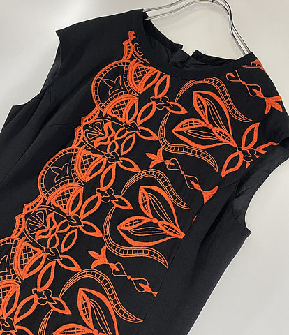 ヴィヴィアンタム  ノースリーブワンピース ブラック オレンジ刺繍     016-140109 レディース SIZE -  VIVIENNE TAM