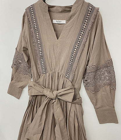 Her lip to ハーリップトゥ 長袖ワンピース ベージュ レース レディース SIZE M