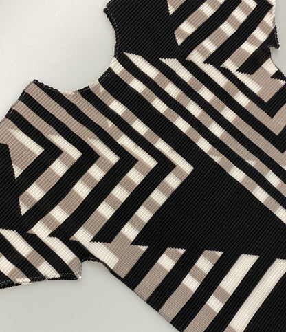 ミー イッセイミヤケ  半袖Ｔシャツ 総柄 プリーツ     MI01FK876 レディース SIZE -  me ISSEY MIYAKE