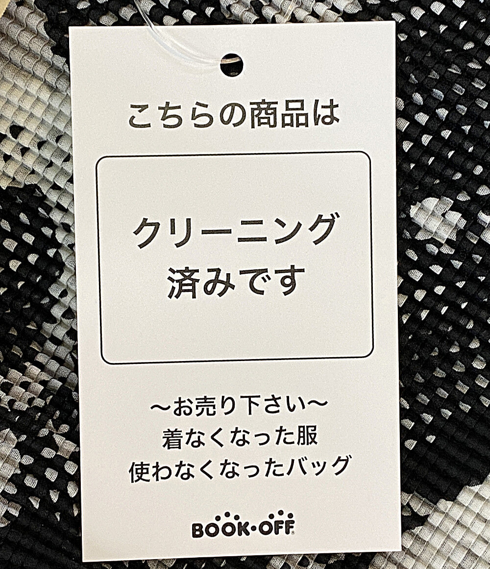 美品 ISSEY MIYAKE 半袖Ｔシャツ グラフィックプリントストレッチプリーツTシャツ MI81FK515 レディース SIZE - イッセイミヤケ