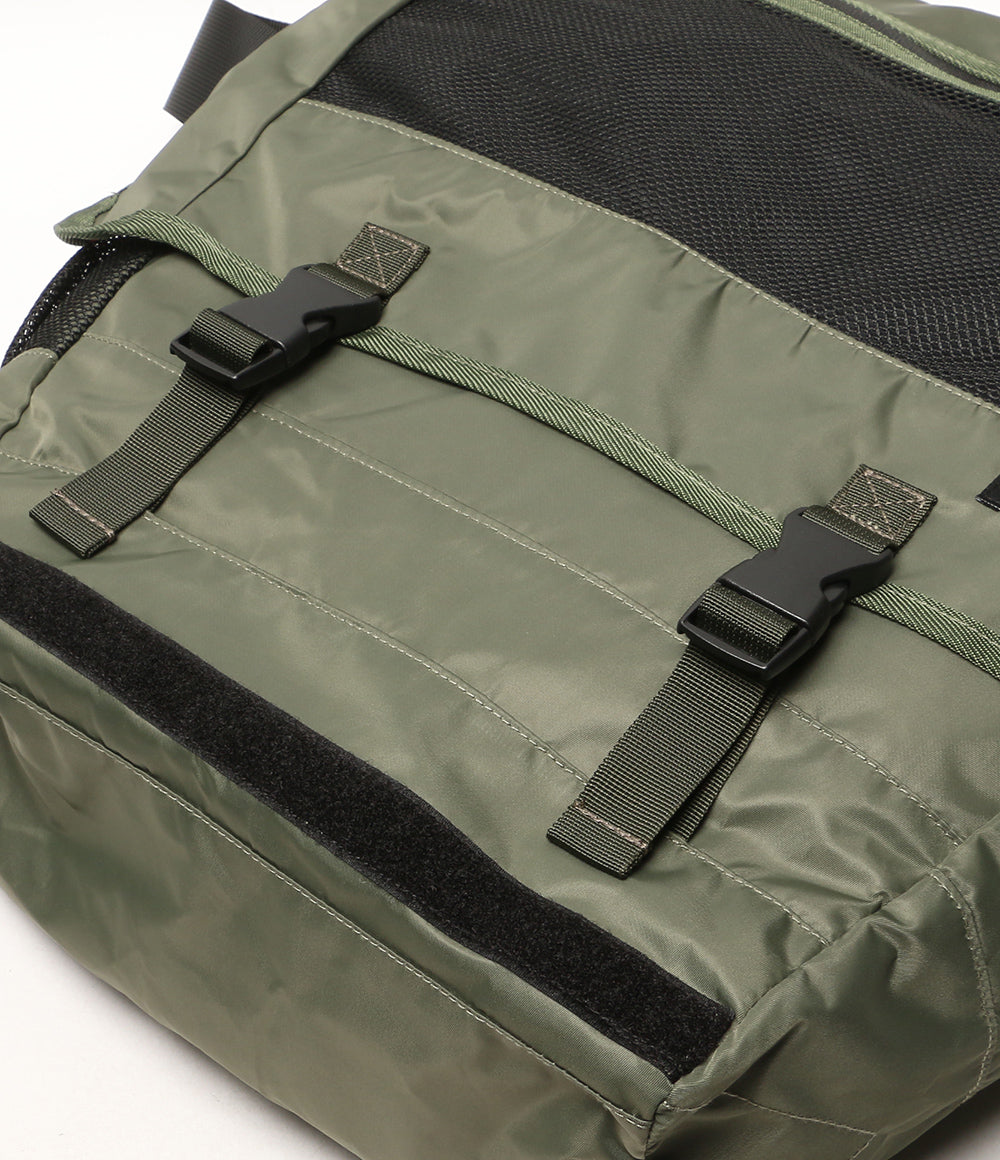 美品 YOSEMITE ヨセミテ メッセンジャーバッグ EXPANDER MESSENGER BAG カーキ メンズ