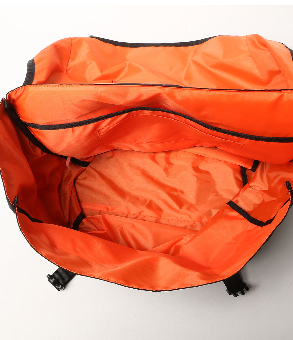 美品 YOSEMITE ヨセミテ メッセンジャーバッグ EXPANDER MESSENGER BAG ブラック メンズ