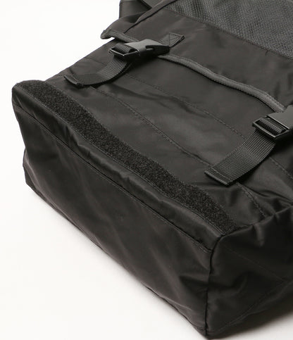美品 YOSEMITE ヨセミテ メッセンジャーバッグ EXPANDER MESSENGER BAG ブラック メンズ