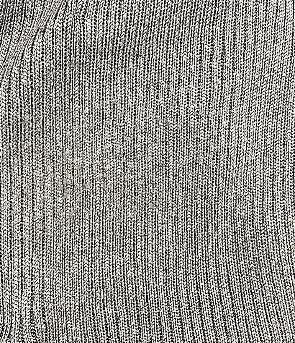 132.5 ISSEY MIYAKE イチ サン ニ ゴ イッセイ ミヤケ Vネックニット IL51KN712 レディース SIZE 2
