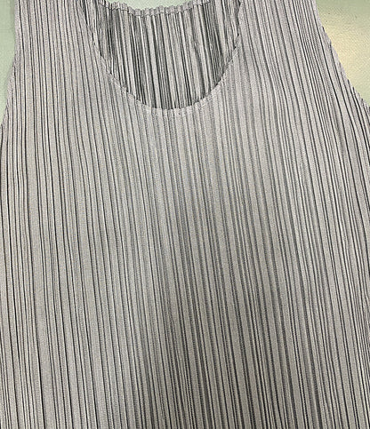 美品 ISSEY MIYAKE スリーブレスカットソー PP05-JK600 レディース SIZE M イッセイミヤケ