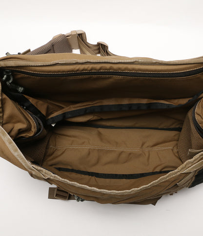 MYSTERY RANCH ショルダーバッグ OUTSIDER コヨーテ Made in USA メンズ ミステリーランチ