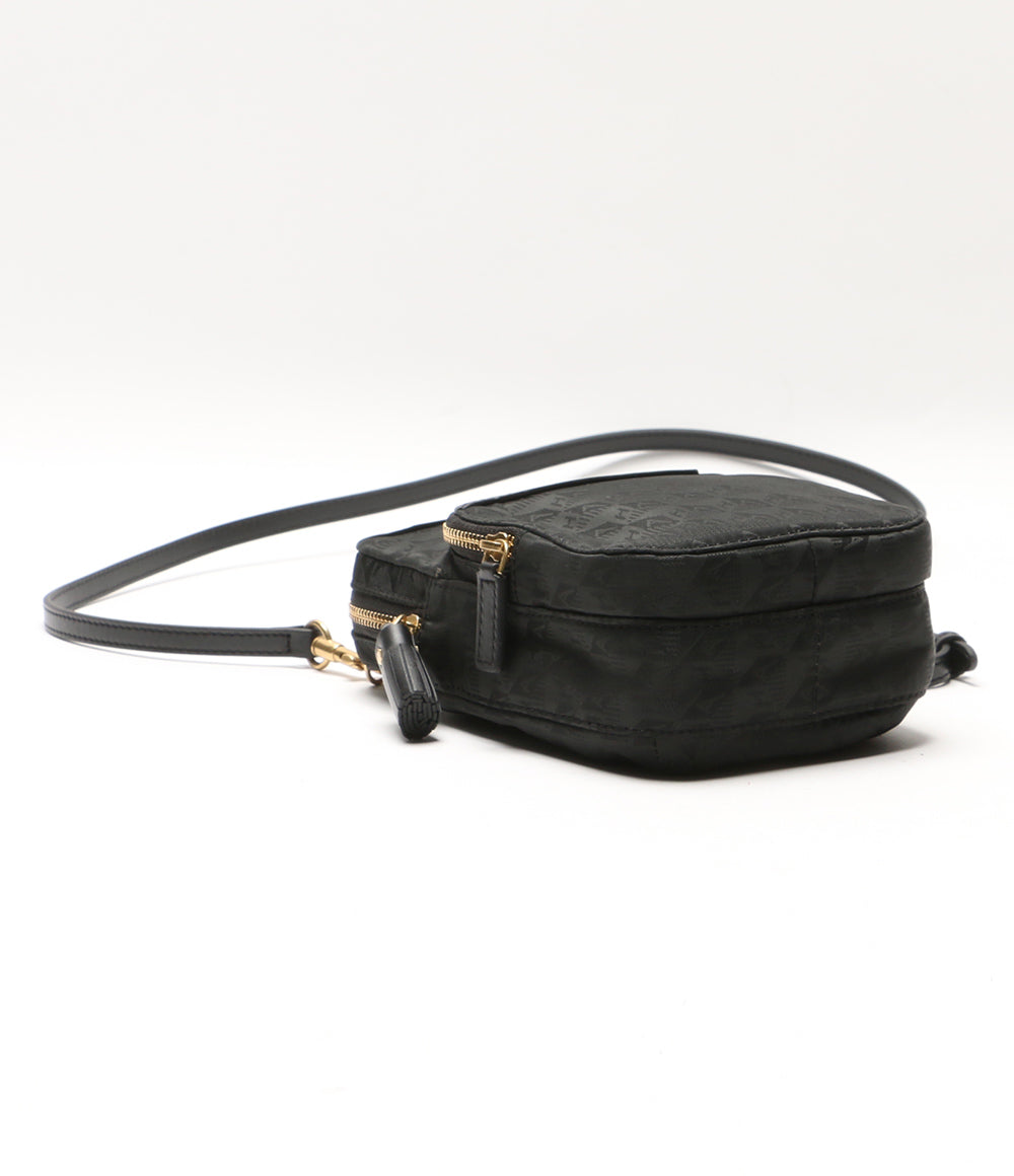 アニヤ・ハインドマーチ 美品 ESSENTIALS クロスボディバッグ ブラック      レディース   ANYA HINDMARCH